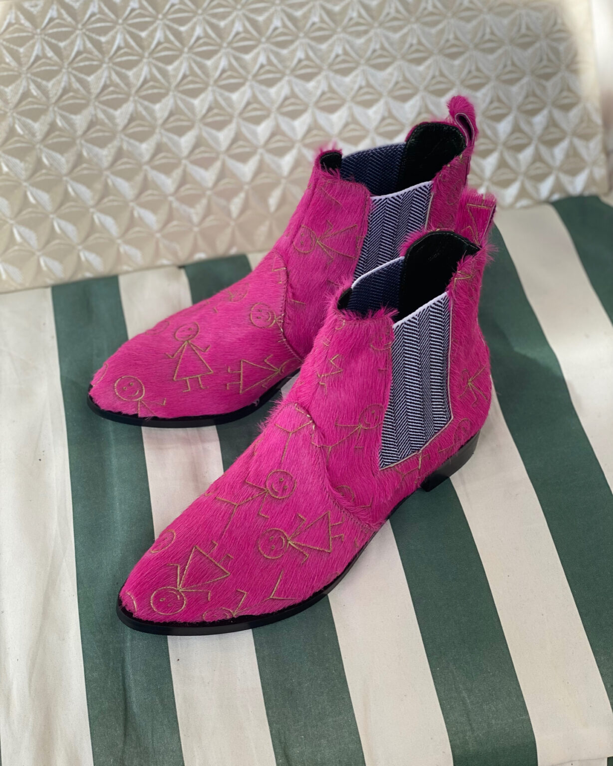 chelsea boots pink