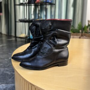 Soho ~ Deep Black