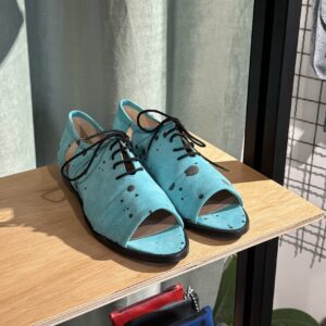 Breezy ~ Blue Splash